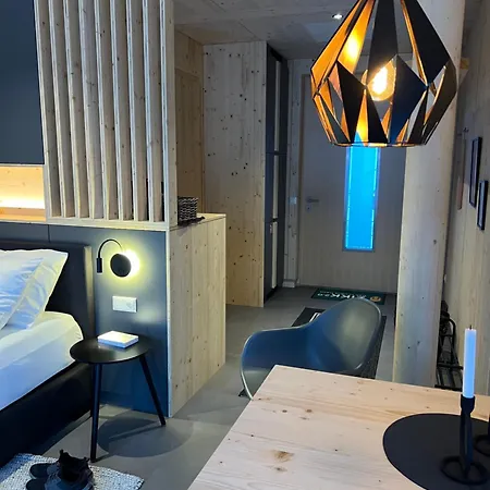 Alojamento de Turismo Selvagem Roo'n Lodges#kolm *